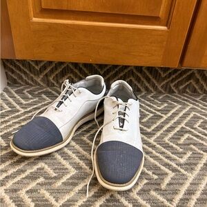 Footjoy women’s golf shoe